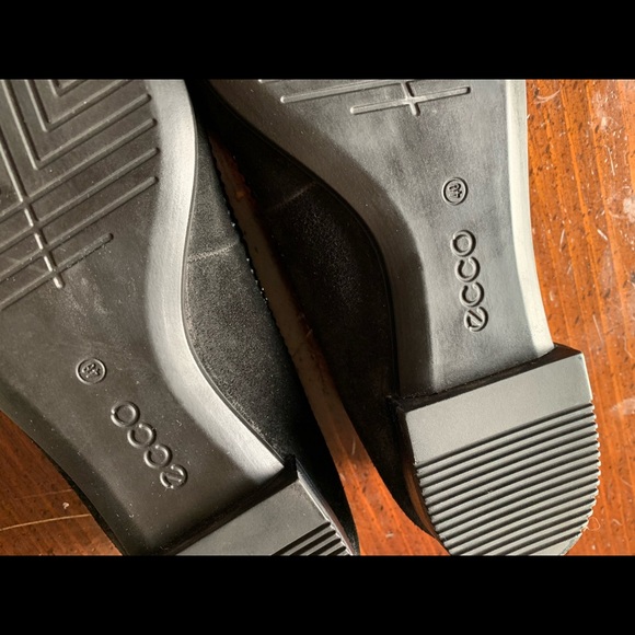 Ecco Shape Pointy Toe Ballet Flat with Crystals 40 - Picture 7 of 16